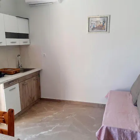 Anna's Apartments, 2 Διαμέρισμα Τολό